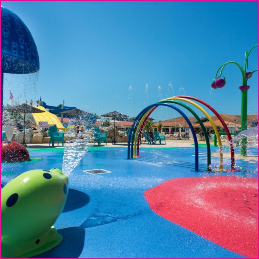 Mobilhome 2Ch Climatise-Terrasse Fermee-4 Velos-Camping 4 Etoiles Les Charmettes Ле-Мат Экстерьер фото